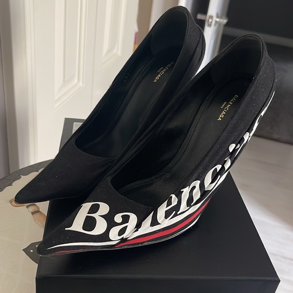 Balenciaga pumps - Picture 1 of 7